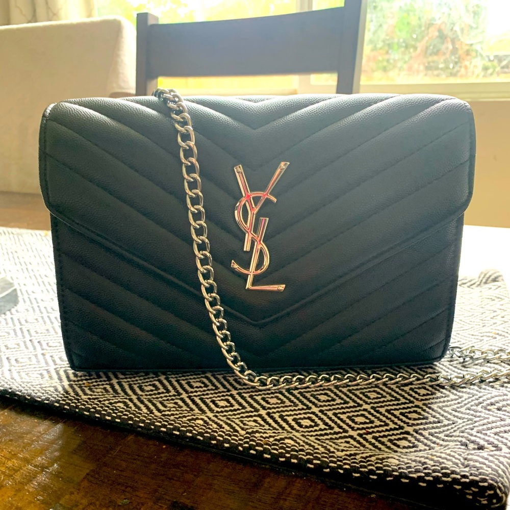 Crossbody chain bag